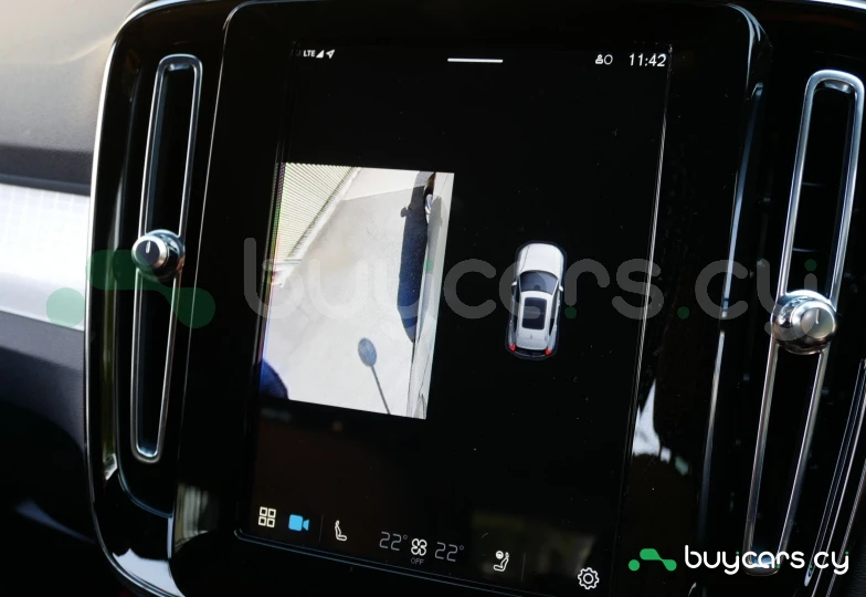 Volvo XC40 Серый