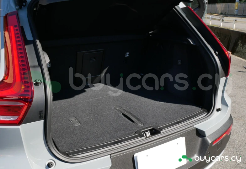 Volvo XC40 Серый