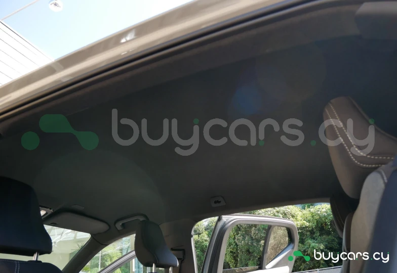 Volvo XC40 Серый