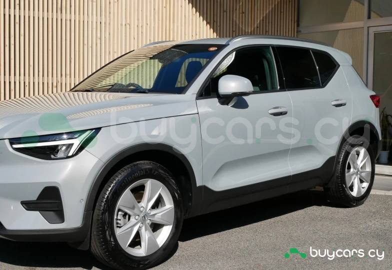 Volvo XC40 Серый