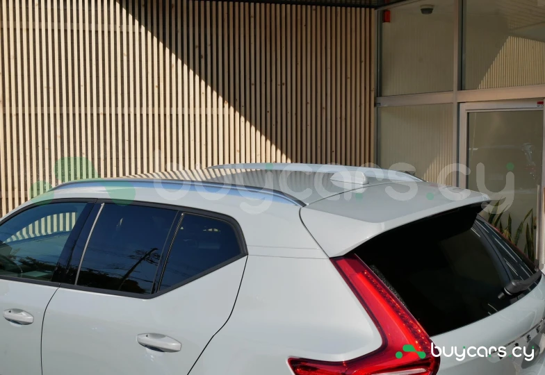 Volvo XC40 Серый