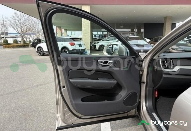 Volvo XC60 Бежевый