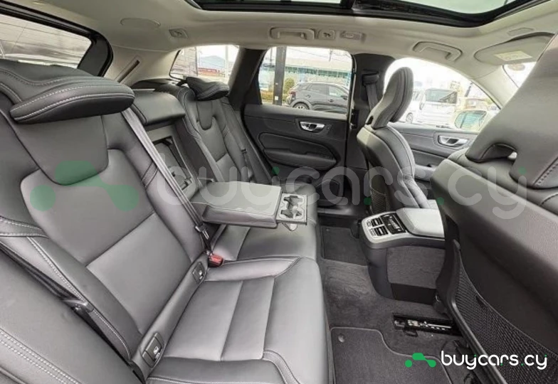 Volvo XC60 Бежевый