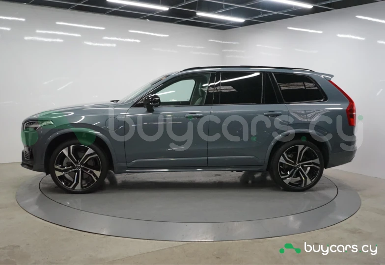 Volvo XC90 Серый