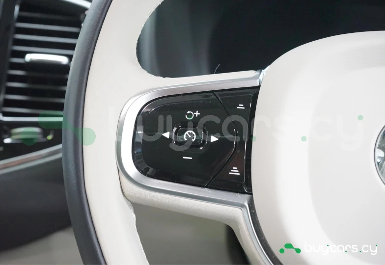 Volvo XC90 Серый