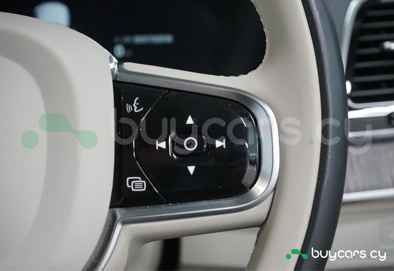 Volvo XC90 Серый