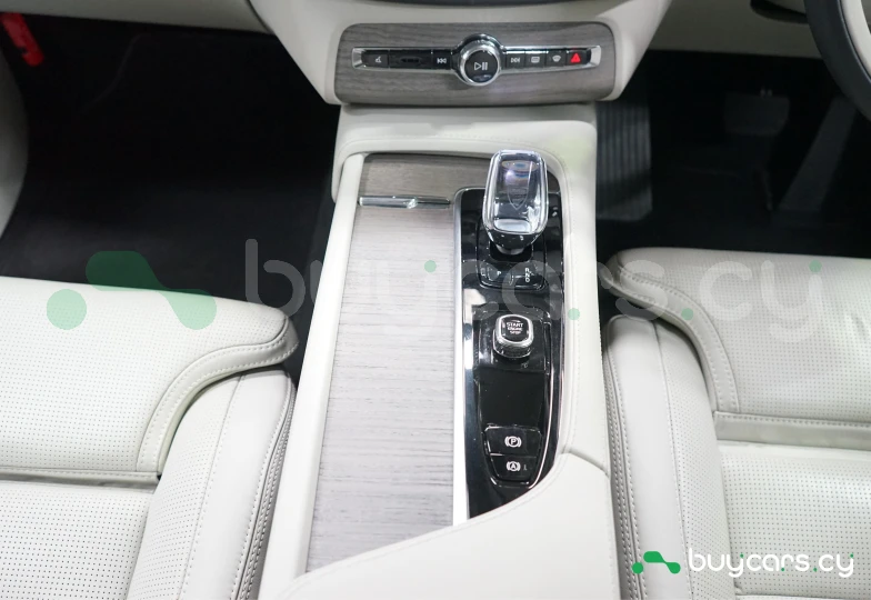 Volvo XC90 Серый