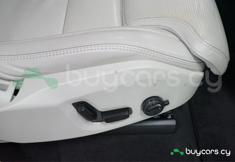 Volvo XC90 Серый