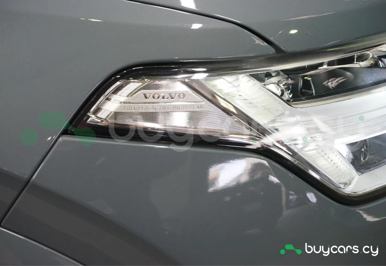 Volvo XC90 Серый