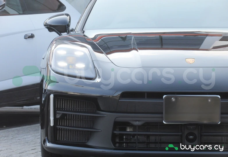 Porsche Panamera Черный