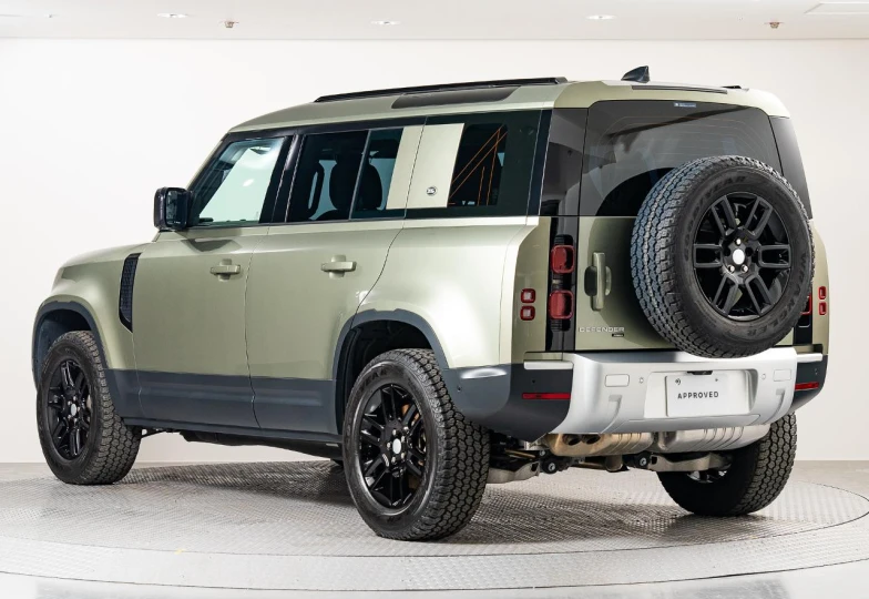 Land Rover Defender D300 Turbo, 2021 - 9