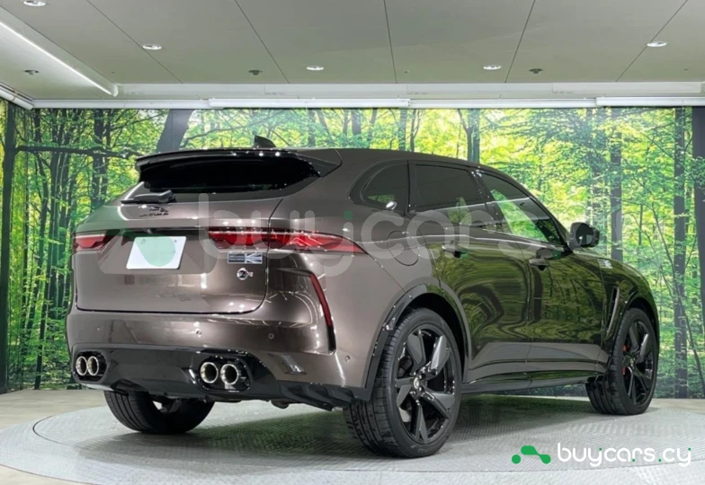 Jaguar F-Pace Коричневый