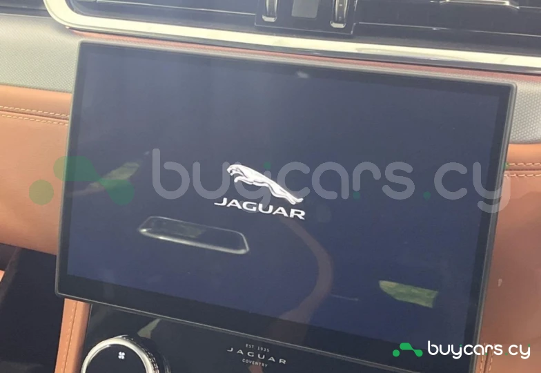 Jaguar F-Pace Коричневый