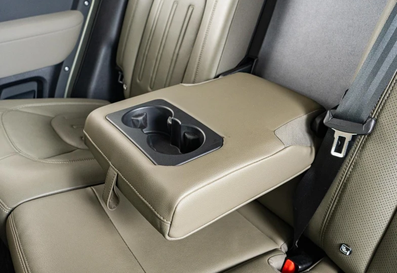 Land Rover Defender D300 Turbo, 2021 - 26