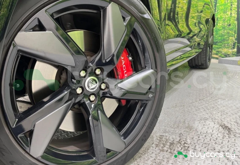 Jaguar F-Pace Коричневый