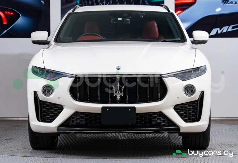Maserati Levante Белый