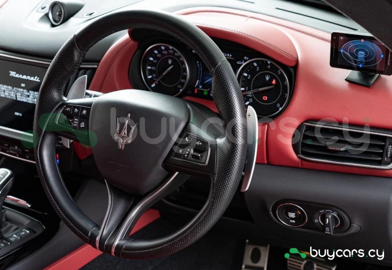 Maserati Levante Белый