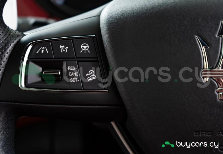 Maserati Levante Белый