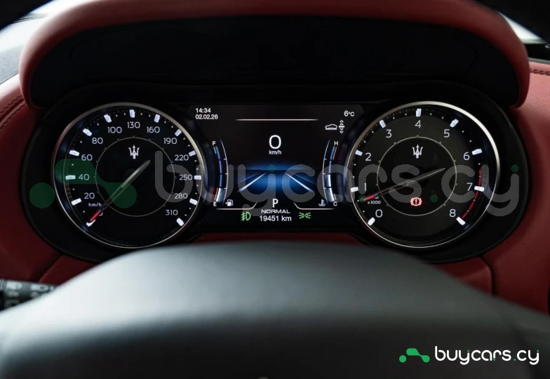 Maserati Levante Белый