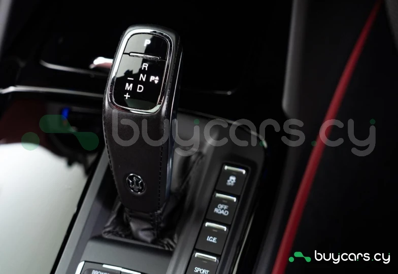 Maserati Levante Белый