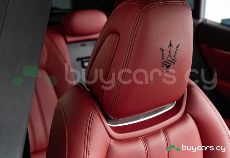 Maserati Levante Белый