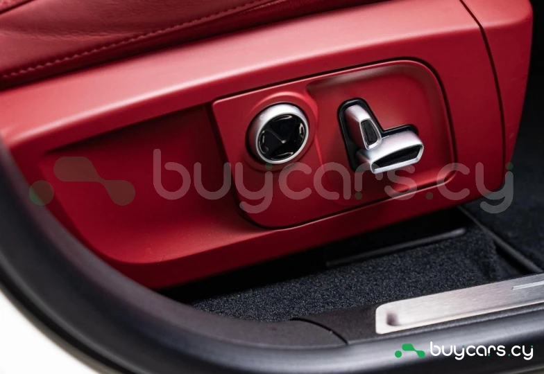 Maserati Levante Белый