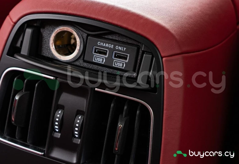 Maserati Levante Белый