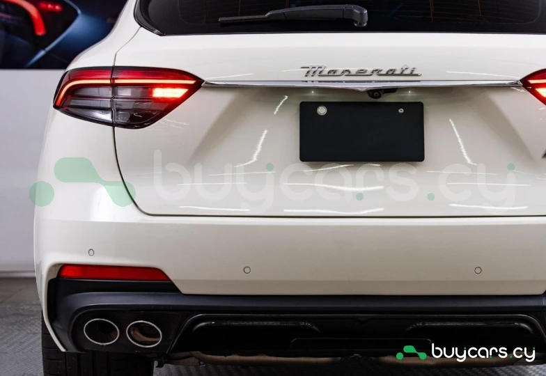 Maserati Levante Белый