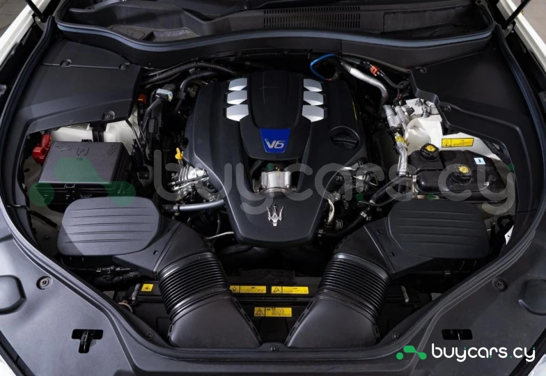 Maserati Levante Белый