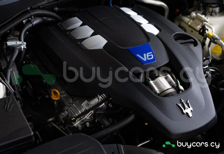 Maserati Levante Белый