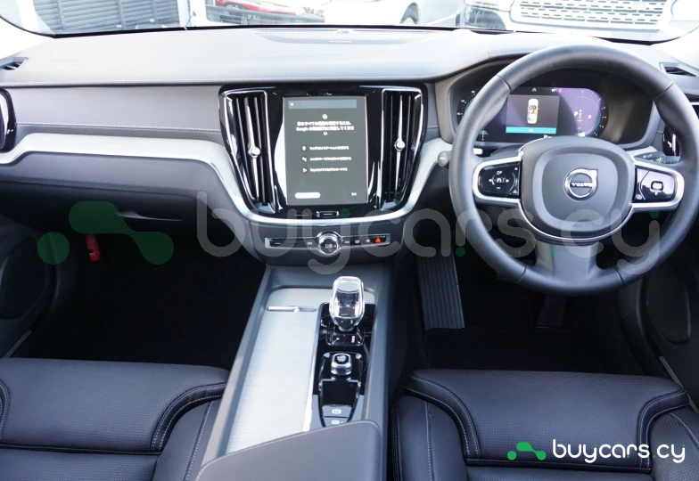 Volvo S60 Красный