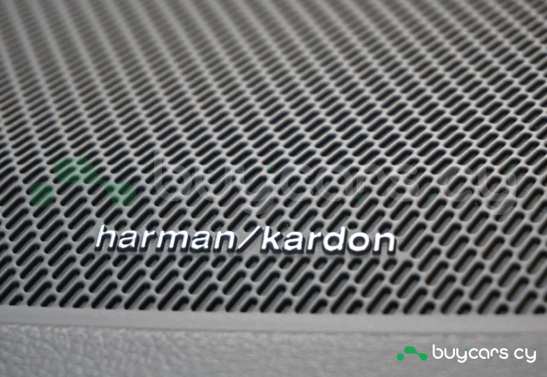 Volvo S60 Красный