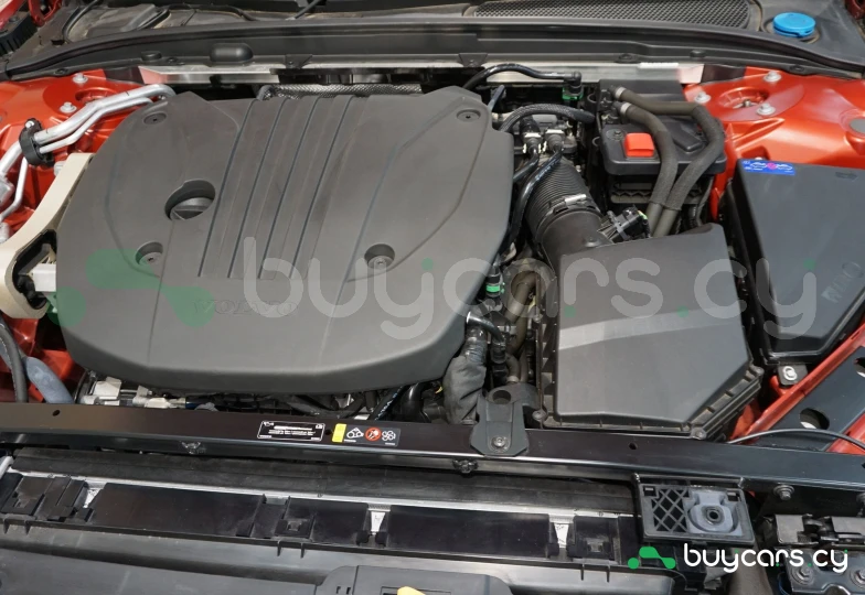 Volvo S60 Красный