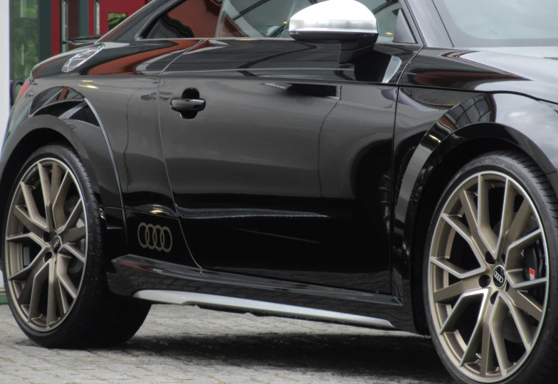 Audi TTS Memorial Edition, 2023 - 26