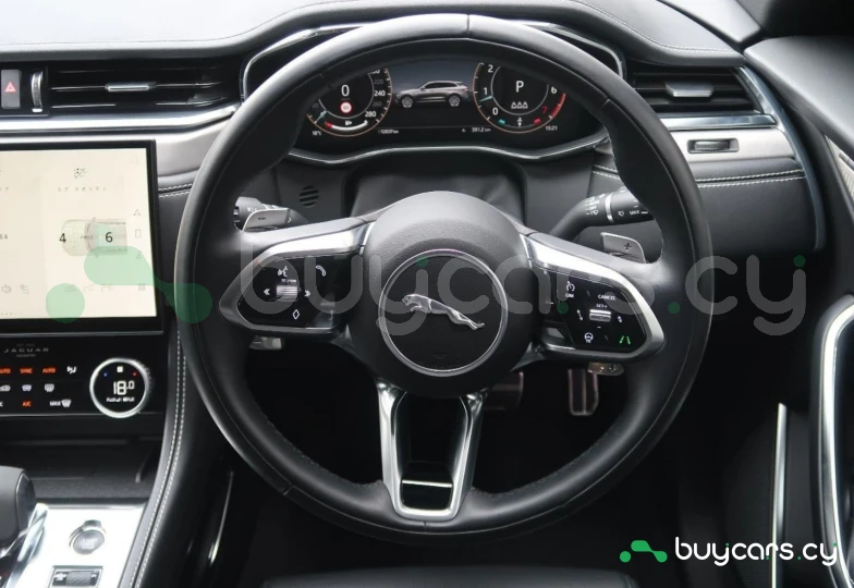 Jaguar F-Pace Серый