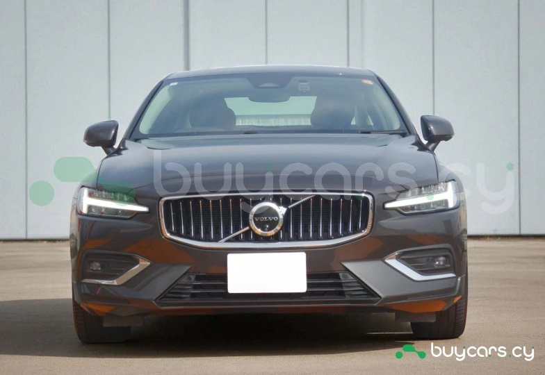 Volvo S60 Серый