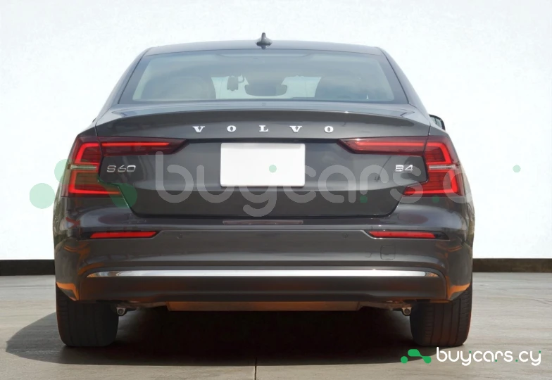 Volvo S60 Серый