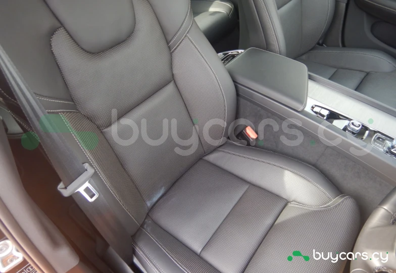 Volvo S60 Серый