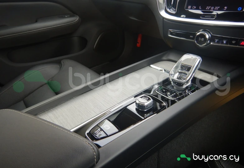 Volvo S60 Серый