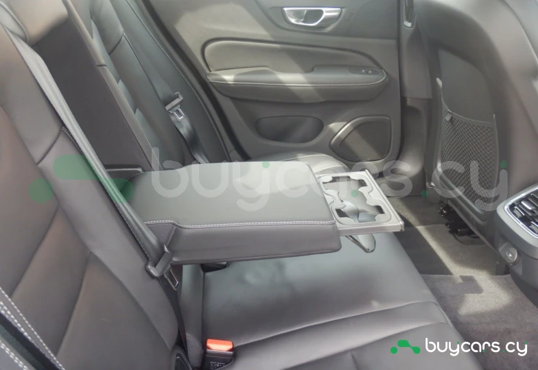 Volvo S60 Серый