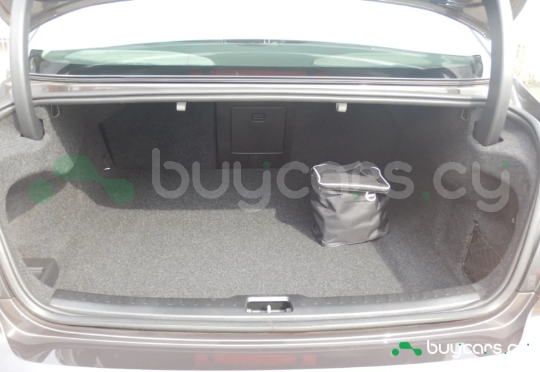 Volvo S60 Серый