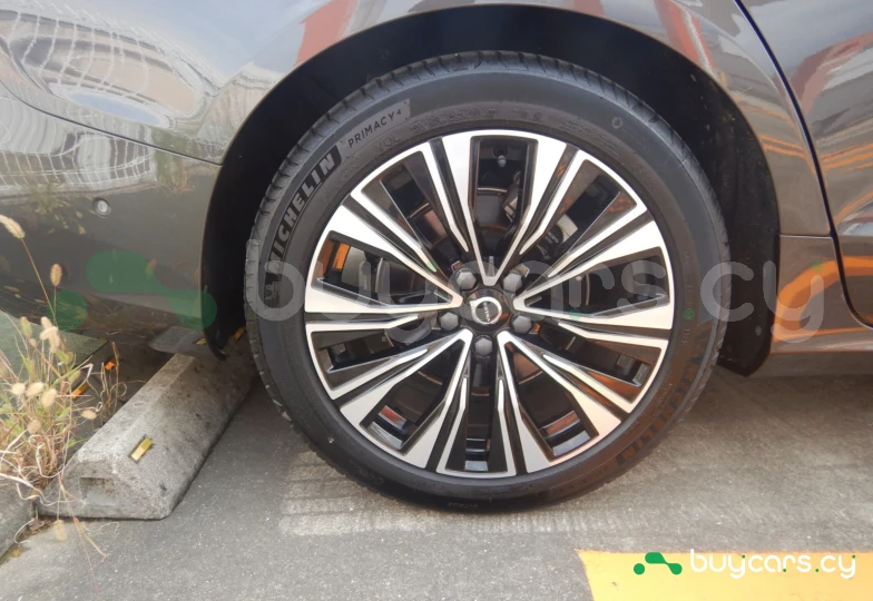 Volvo S60 Серый