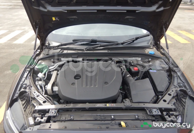 Volvo S60 Серый