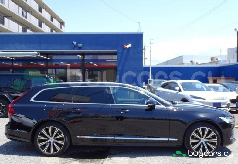 Volvo V90 Черный