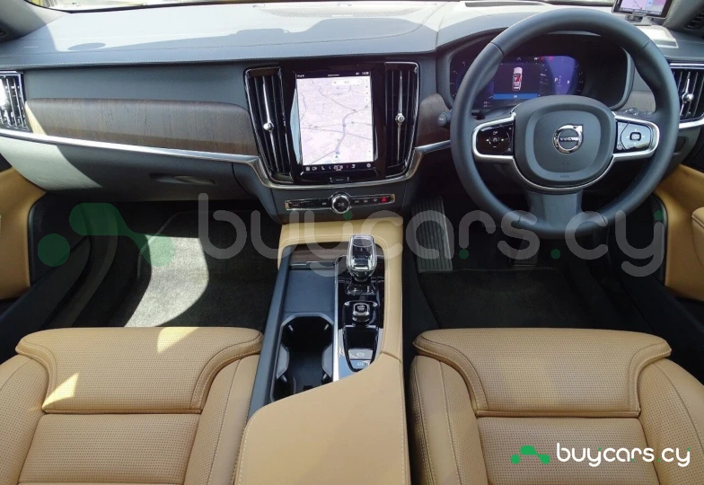 Volvo V90 Черный