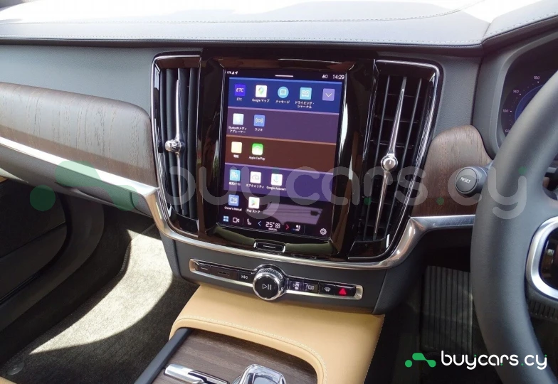 Volvo V90 Черный