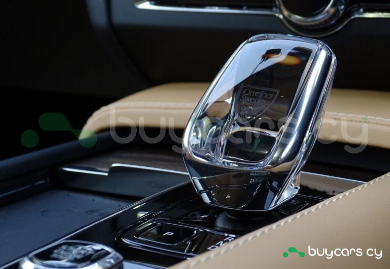 Volvo V90 Черный