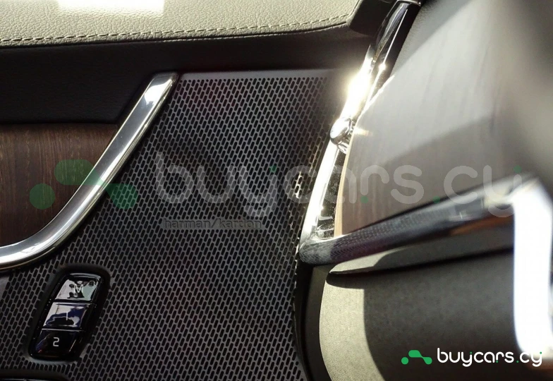 Volvo V90 Черный