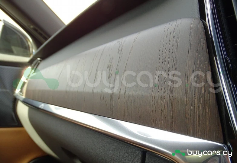 Volvo V90 Черный