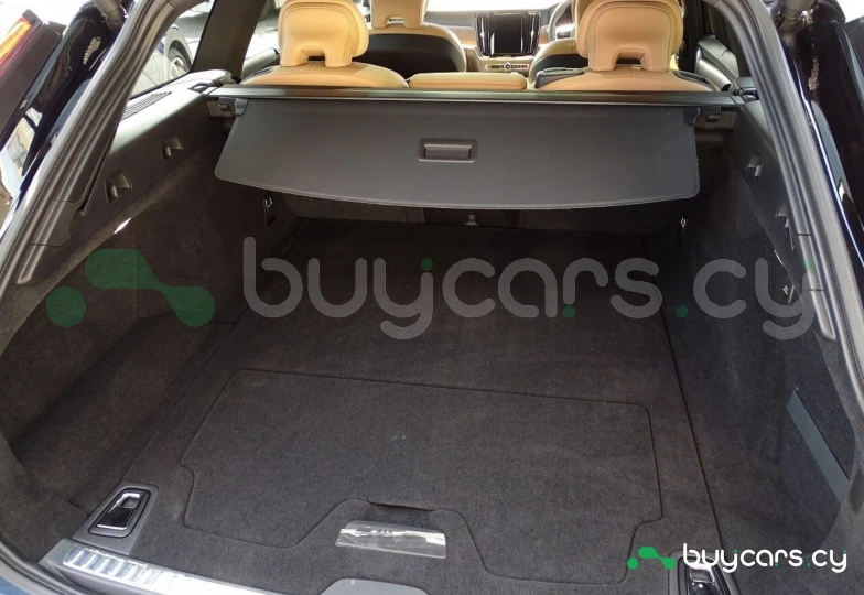 Volvo V90 Черный